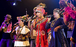 到屏東聽好聲音！斜坡上陶醉原民渾厚歌聲裡