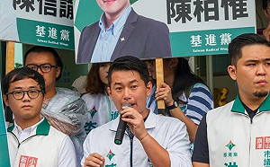 實測愛情摩天輪「抹黃」？陳柏惟再嗆韓國瑜「豪洨」