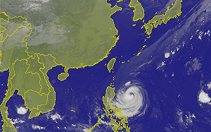 14°C 上班日冷吱吱  玉兔進逼18縣市強風特報