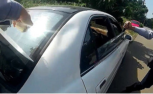 （影）失業男引廢氣自殺 警巡邏眼尖破窗救人