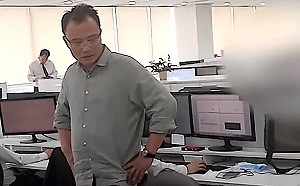 (影)恐怖惡老闆！ 逼下跪打頭甩巴掌 還要「拍影片當紀念」