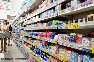 政策放寬！食藥署：未來買含藥化粧品36瓶以下免申報