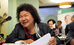 陳菊幫蘇貞昌電話拜票 市民驚喜：你是真的嗎？