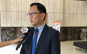 蔡英文澄清未監控 丁守中批矛盾