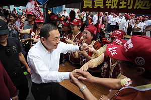 拜票數據遭踢爆「碰風」？侯友宜這樣說