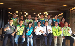 黃偉哲、一邊一國向扁請益 扁力挺黃選市長