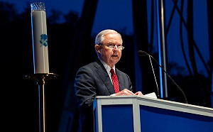 兔死狗烹！才選完  美司法部長塞申斯就被辭職