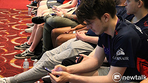 IESF》選手人手一支！HTC再次打亮台灣品牌