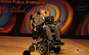 霍金遺愛人間  電動輪椅拍出近30萬英鎊全捐