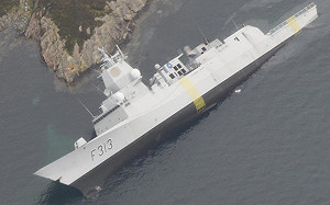 糗了！剛軍演結束  挪威軍艦撞油輪載浮載沉