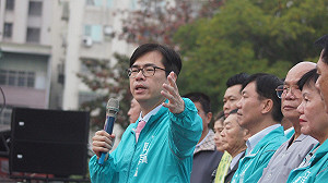 高雄市長政見辯論會  網友一面倒：陳其邁大勝