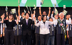在雲林為李進勇站台  蔡英文：用選票捍衛台灣的主權與尊嚴