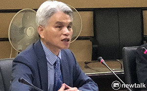 九合一選舉併公投亂象惹議 中選會主委陳英鈐請辭獲准