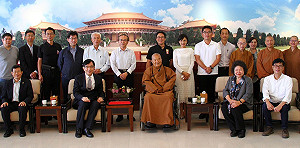 韓國瑜攜媒體拜訪星雲大師  陳其邁早已多次低調請益