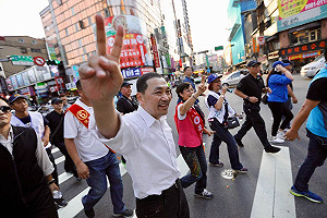 「正步對奧步」 侯友宜：1124滅東南西北廠