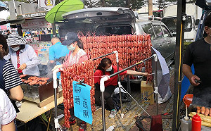 鳳山造勢「韓國瑜夜市」又來了！翻轉香腸、凍蒜雞排全出籠