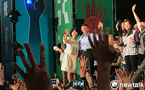 選前之夜》批假新聞、負面攻擊  柯P告急：藍綠各拉一點 我可能會落選