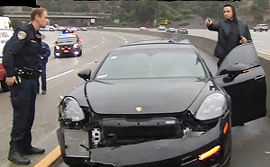 NBA球星柯瑞駕保時捷遭撞 所幸人平安未受傷