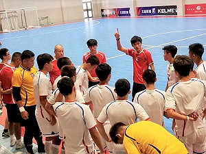 足球／張仟縈接任國家總教練　首要考驗亞錦賽克服怯場