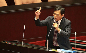 憲法沒有「一中各表」的空間　黃國昌：來場政黨大辯論吧！