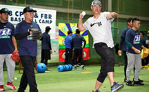 連兩年擔任訓練營助教  王建民：繼續做到更好