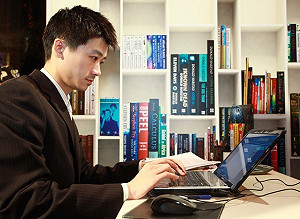 調查：超過7成7勞工自認今年工作投資報酬率不高