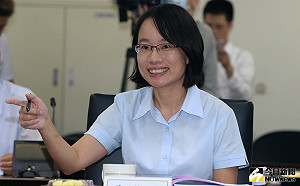 「韓國瑜什麼都不是」！王丹談究責吳音寧：病急亂投醫