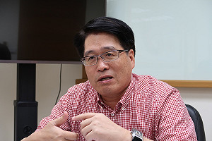 批派系吞了權力迷幻藥  游盈隆：搶救民進黨比搶救蔡英文重要