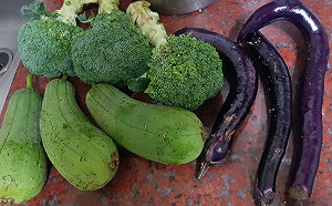 俗翻天！「霸氣蔬菜組」僅60元銅板　網友驚呆跪求買點