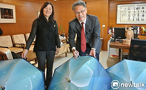 團慶義賣紀念傘籌措講師費  國台交要遍撒音樂種子到社區