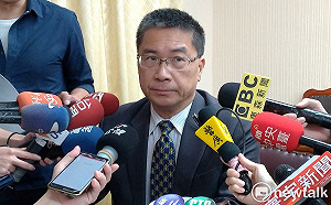 徐國勇：政府應捍衛閱聽自由 員警看電視可自由選擇