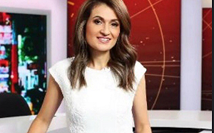 無袖上衣被嫌「太過裸露」！澳洲女記者被趕出國會