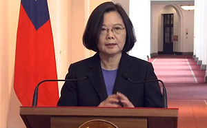 總統迴廊談話》蔡英文否認逼宮說 強調政治非宮廷劇