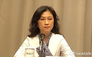 鄭麗君遭呼巴掌  陳其邁心疼不捨  第一時間致電慰問