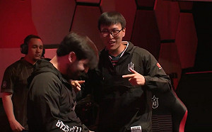 英雄聯盟明星賽》Doublelift亞歷斯塔＞Faker！慈善雙人賽歡笑落幕