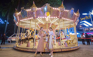 粉紅耶誕好浪漫！國境之南白雪紛飛超驚喜