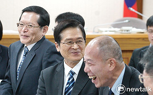 漏網鏡頭》立法院審預算 國防部長嚴德發為幽默比喻露出難得一見輕鬆畫面