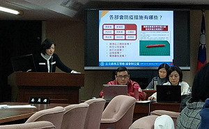 藍委批防疫簡訊擾民　綠委林靜儀嗆：一個簡訊是會害死誰