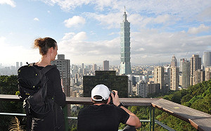 秋高氣爽去健行！行前準備這樣做就對了