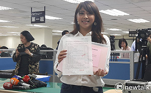 陳思宇以局長身分出席活動惹議　柯Ｐ：她有請假