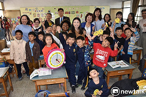 雙語政策推行  外籍師任教資格擬放寬