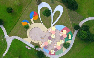 親子Fun假新天地！到水岸和「大黃蜂」樂悠遊