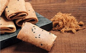 澳門回台秒檢舉同行者帶鳳凰捲  網友讚：台灣豬感謝你