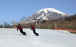 這些魅力冬天才看得到！日本滑雪、泡湯雙享受