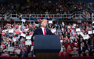 川普民調不降反升！  「拉斯穆森報告」︰支持率從45%升上51%