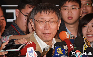 親綠4大老逼小英棄連任  柯P：去問賴清德  問我幹什麼