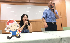 韓國瑜與維多利亞校友面對面！籲再忙都要關心國際大事