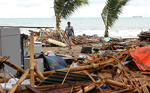 印尼海嘯受困旅客6人設籍台中  市府聯繫台商援助報平安