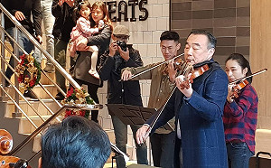 (影)世界級音樂快閃西門町　小提琴家林昭亮驚喜現身麥當勞