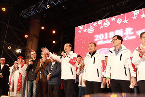 畢業日最後行程　朱立倫平安夜同框新市長侯友宜